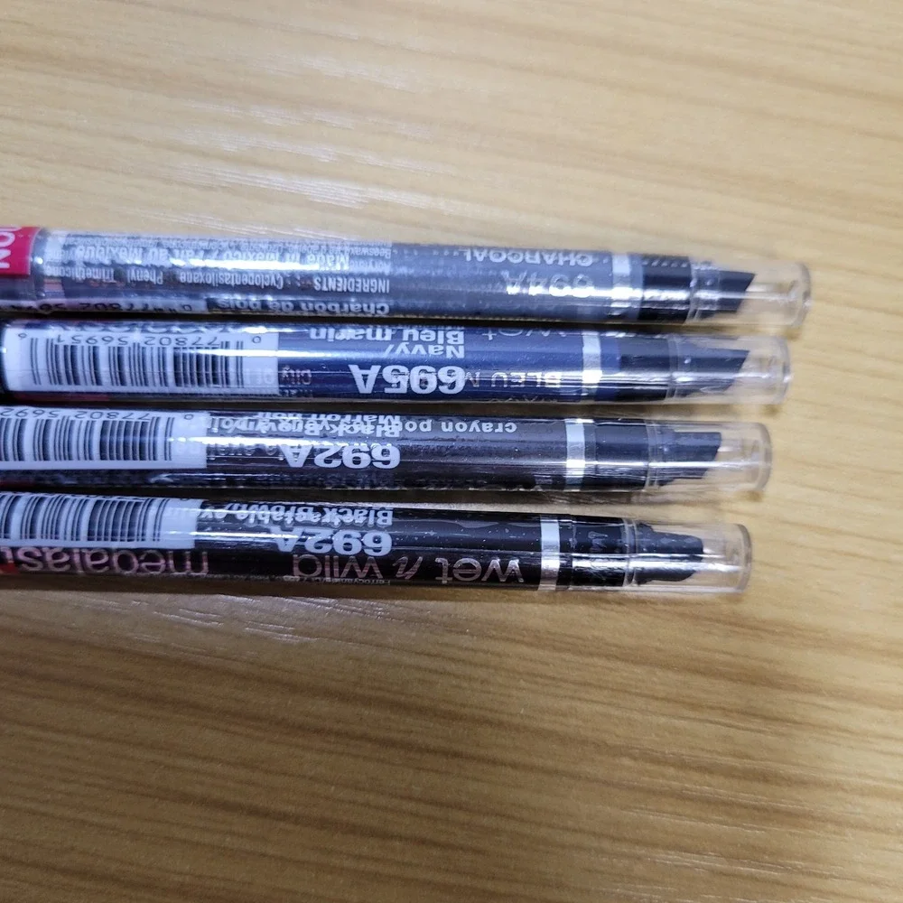 Wet N Wild Mega Last Retractable Eye Pencil w/Smudger Navy Charcoal Black Brown